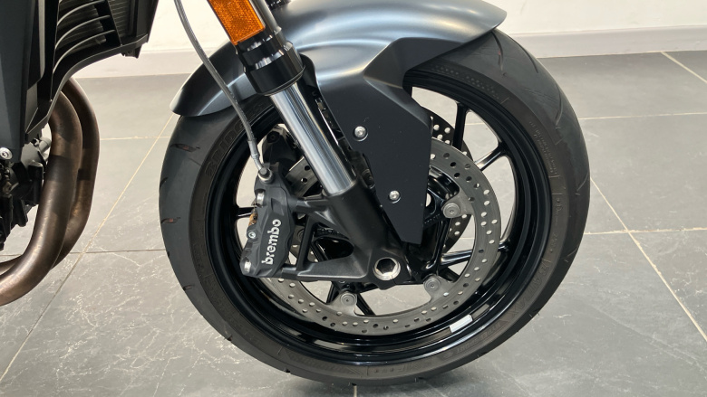BMW F900 R